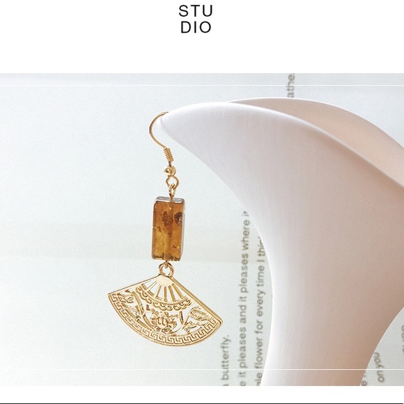 💕Last one Ancient Asian Fan Stone Drop Earrings - Picture 5 of 11